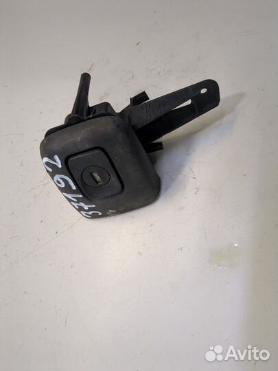 Кнопка багажника Renault Clio, 2001