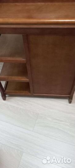 Пеленальный столик