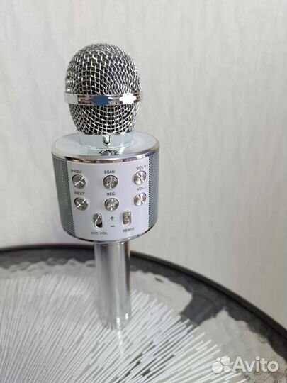 Беспроводная караоке микрофон-колонка