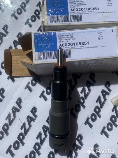 A0020108351 Mercedes-Benz /форсунка топливн.Новое