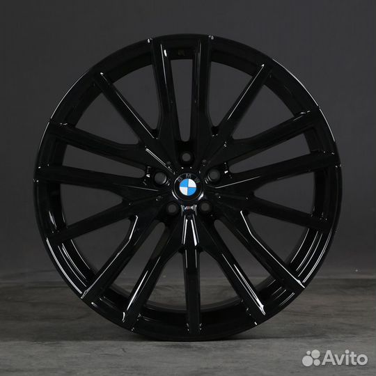 Диски R22 на BMW X5 X6 X7 G05 G06 G07