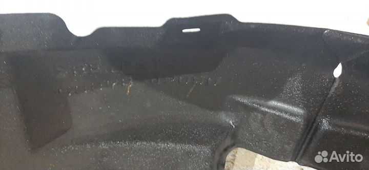 Подкрылок передний левый Toyota Rav4 Ca40