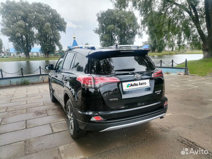 Toyota RAV4 2.2 AT, 2018, 132 000 км