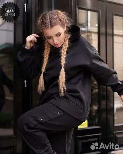 Спортивный костюм женский