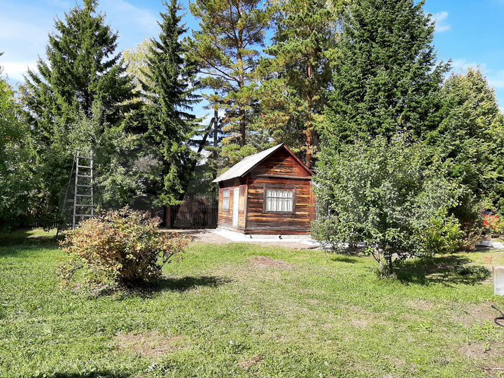 Дача 30 м² на участке 10 сот.