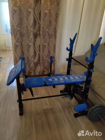 Скамья для жима со стойками и штангами