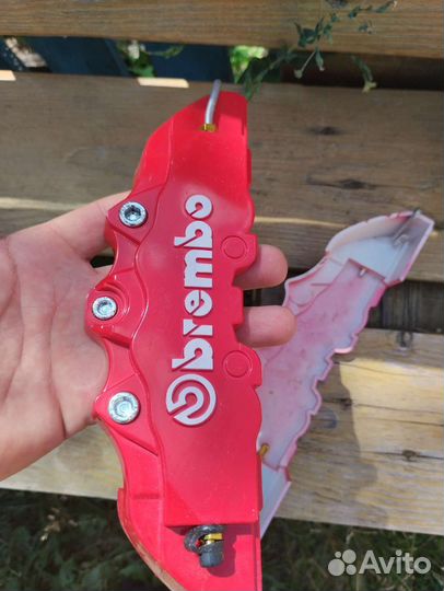 Накладки на суппорта brembo