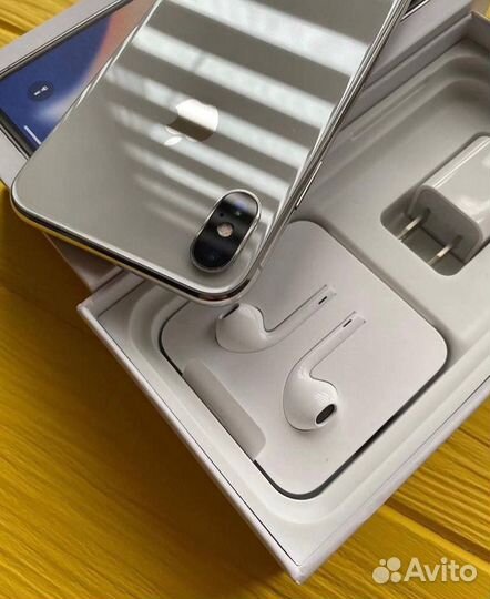 iPhone X, 64 ГБ