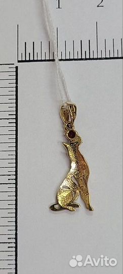 Золотая подвеска с фианитом