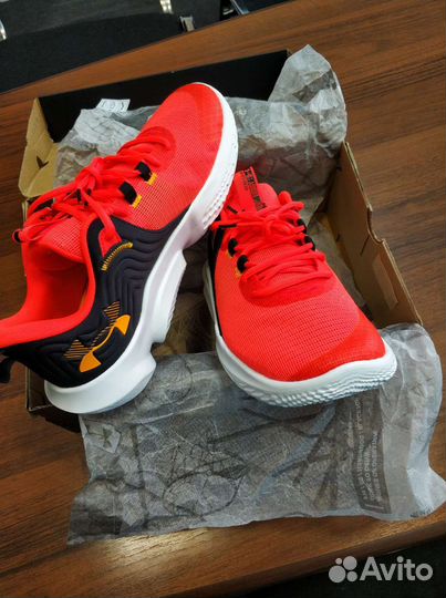 Кроссовки баскет/волейбол Under Armour