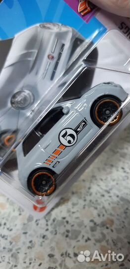 Модель Hot Wheels Fiat 500e 2/5 Compact Kings