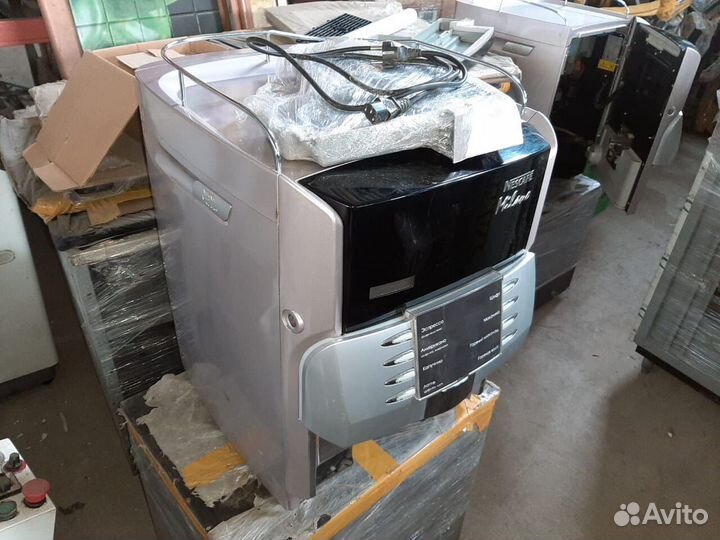 Профессиональная Кофе машина Nestle