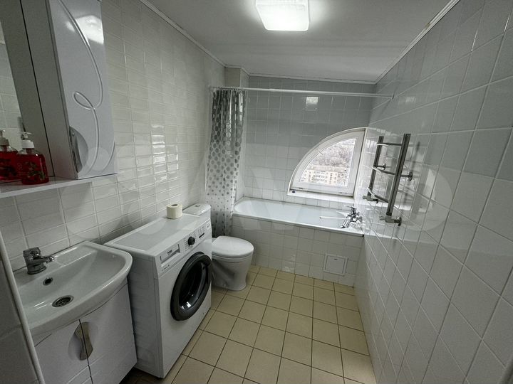 Квартира-студия, 38 м², 10/10 эт.