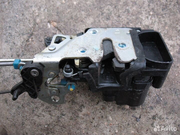 Замок двери Chevrolet Aveo T250/T255