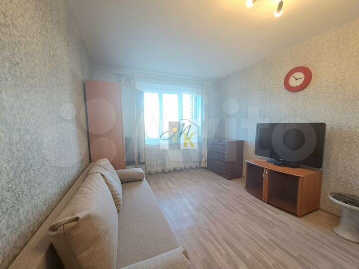 Комната 18 м² в > 9-к., 4/9 эт.
