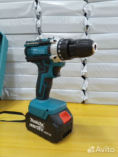 Шуруповерт makita