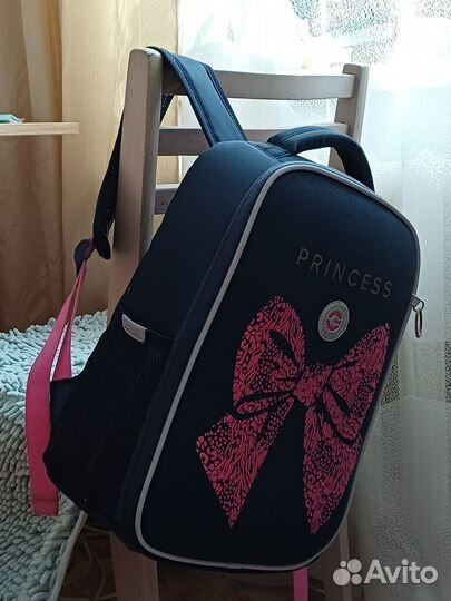Рюкзак для девочки в школу