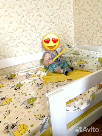 Детская кровать с бортиком