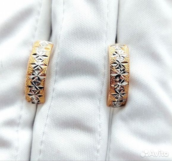 Золотые серьги