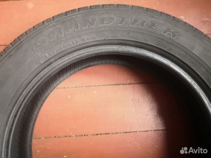 Dunlop Grandtrek AT1 215/60 R17 96H