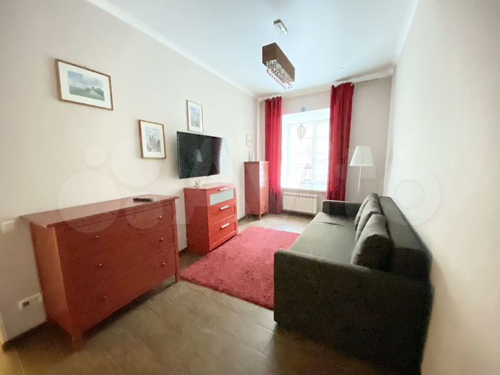 2-к. квартира, 70 м², 1/4 эт.