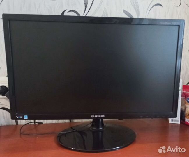 Монитор Samsung