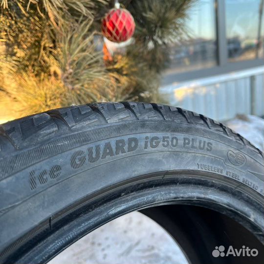 Yokohama Ice Guard IG50+ 215/45 R17