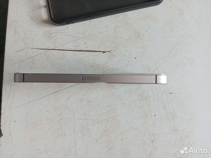 Телефон iPhone 5s