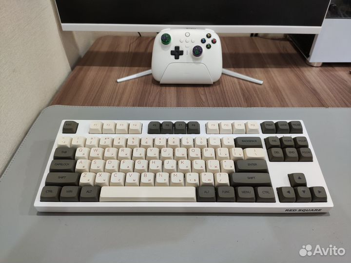 Кастомная Red square keyrox tkl classic