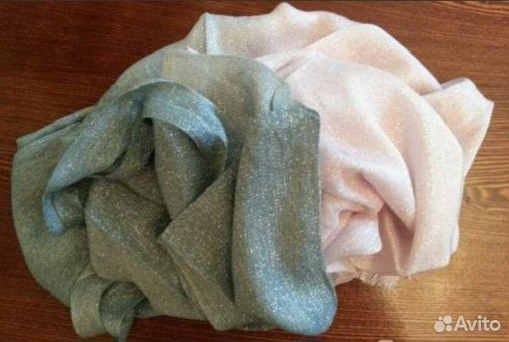 Серебристо-розовый шарф-палантин orifleym