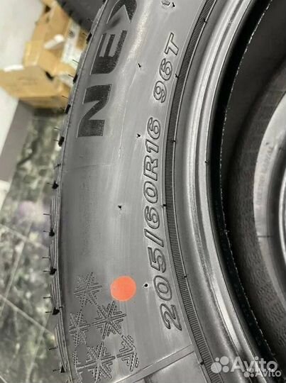 Nexen Winguard Ice Plus 205/60 R16