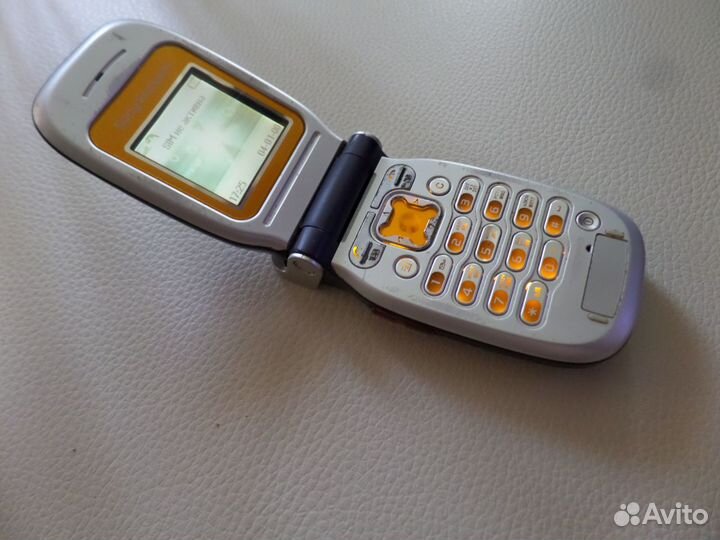 Sony Ericsson Z200