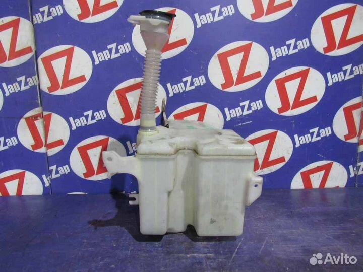 Бачок омывателя Toyota Mark X GRX120 (2004-2009)