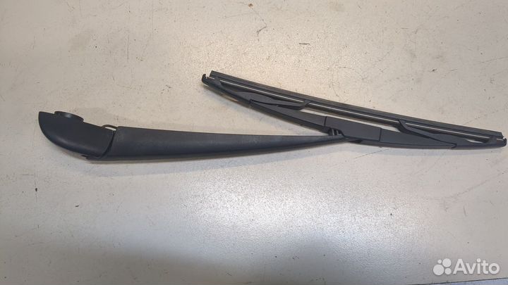 Щеткодержатель Toyota Venza, 2009