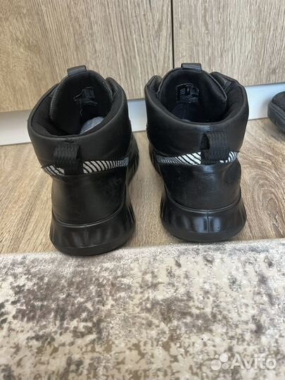 Ботинки ecco 37 для мальчика