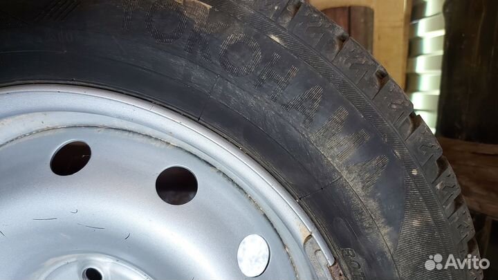 R15 Yokohama IceGuard Stud IG65 185/65, PCD 4x100 DIA 60.1