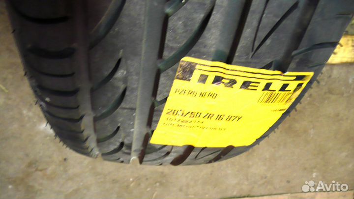 Pirelli P Zero Nero 205/50 R16