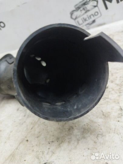 Патрубок воздушного фильтра Jeep Grand Cherokee