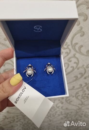 Продам золотые серьги