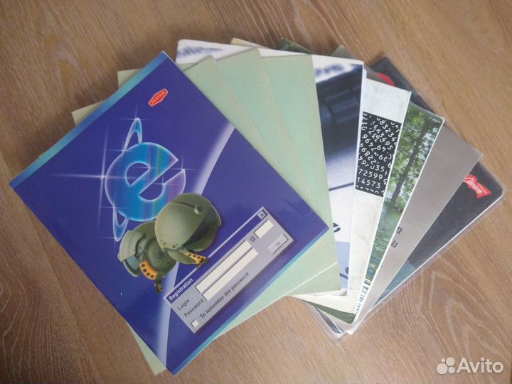 Набор тетрадей, папок, листков