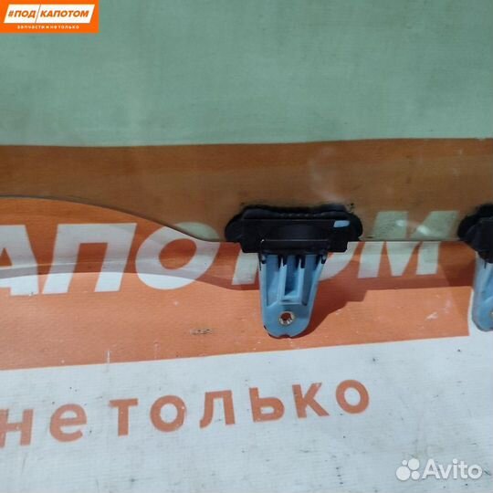 Стекло двери передней правой Suzuki Grand Vitara
