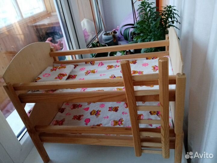 Двухъярусная кровать для кукол