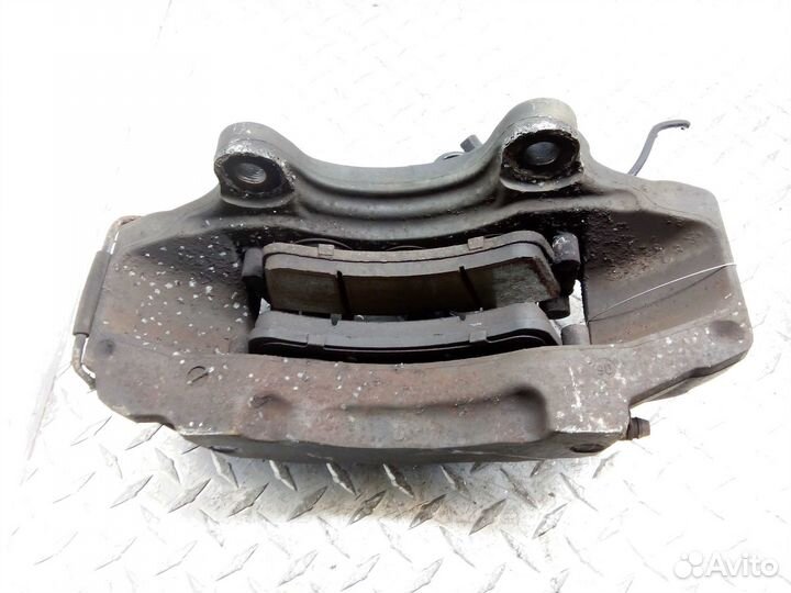 Суппорт передний правый Audi Q7 4L