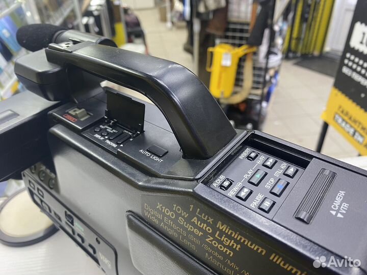 К.5112 Видеокамера Panasonic M3000