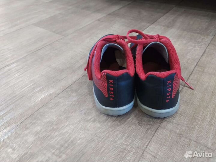 Футбольные бутсы, 31.5