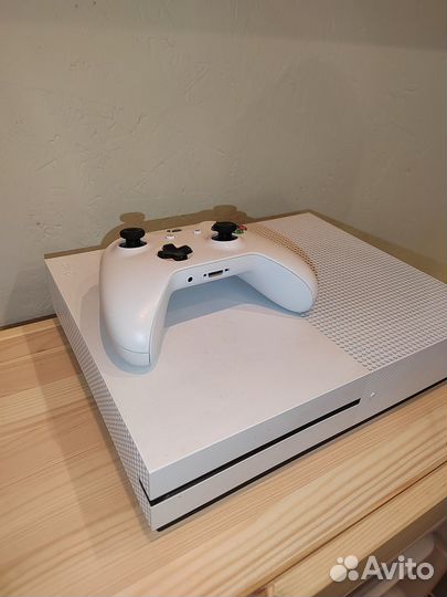 Игровая приставка xbox one s