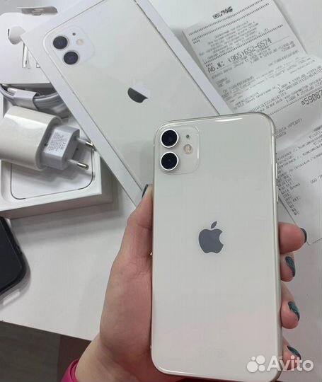 iPhone 11, 64 ГБ