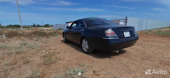Nissan Gloria, 2000