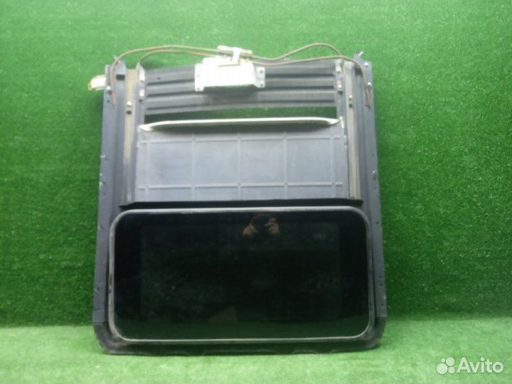 Стекло люка Geely Mk 2010