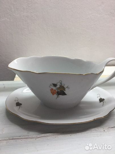 Соусник фарфор